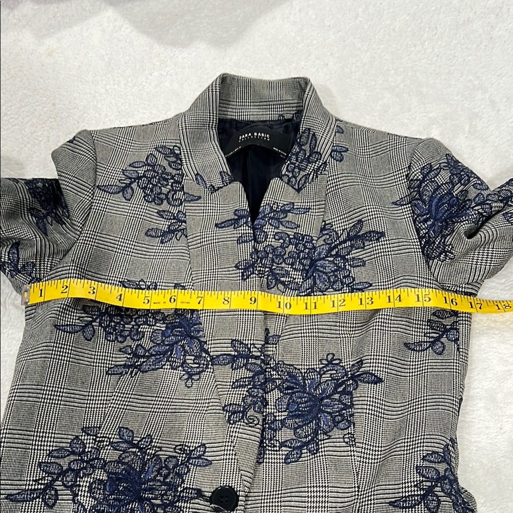 Zara Basic Collection Plaid Floral Embroidered Blazer/Jacket, Small - Picture 5 of 11